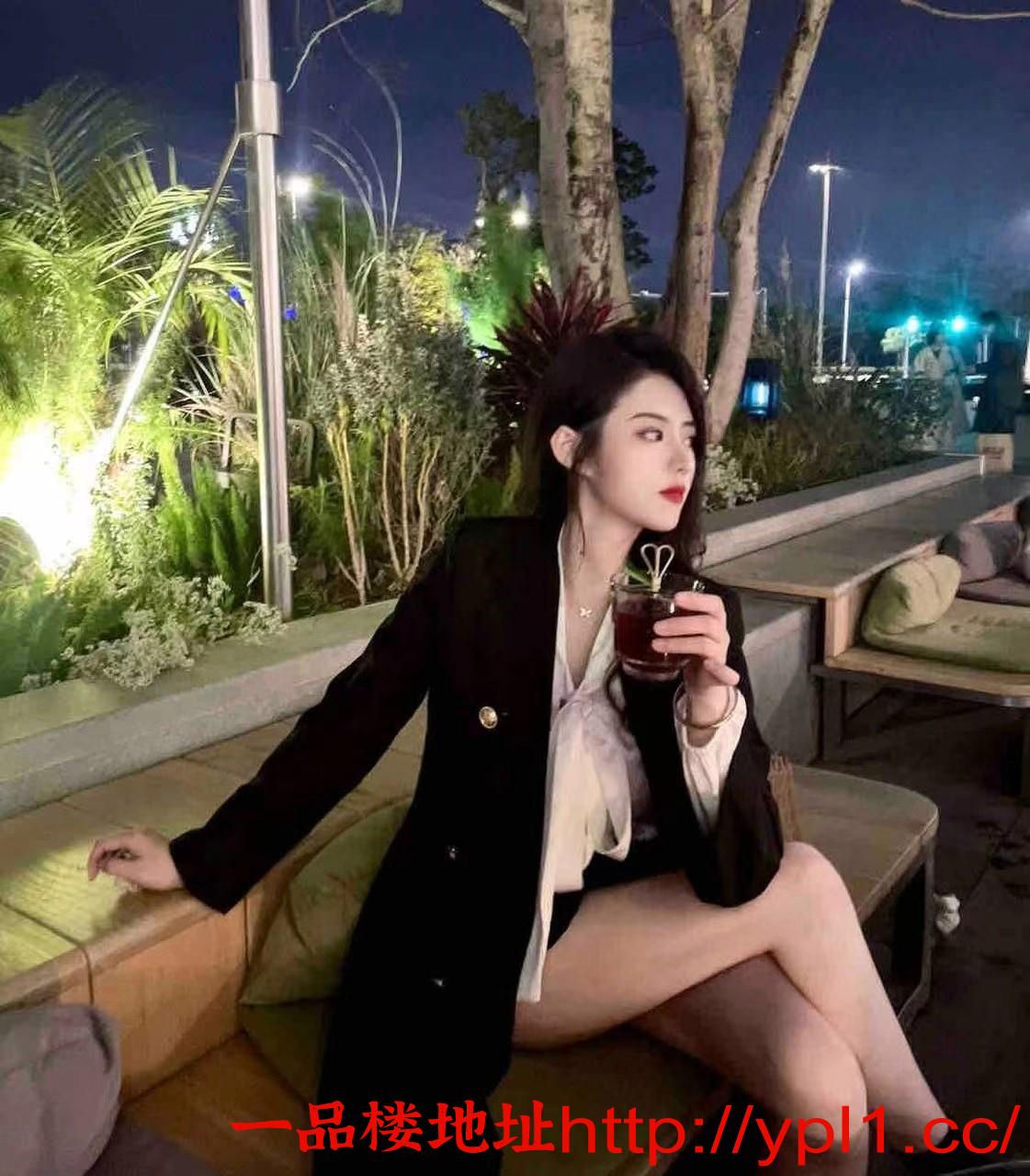 394e5dd25878d1000b5b8c6e4d3f4f7.jpg
