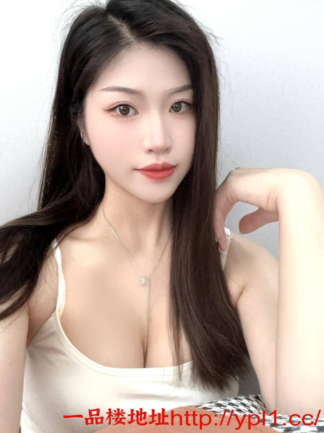 B66C01E5A25E24358740BC819E8B9E54.jpg