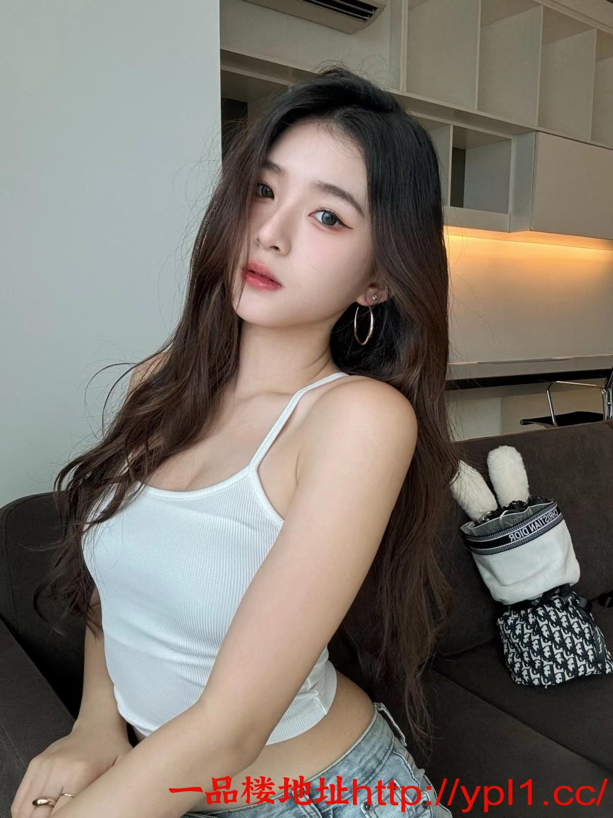 1fbb6e56228d4bd2bf5f2035c13d17ed.jpeg