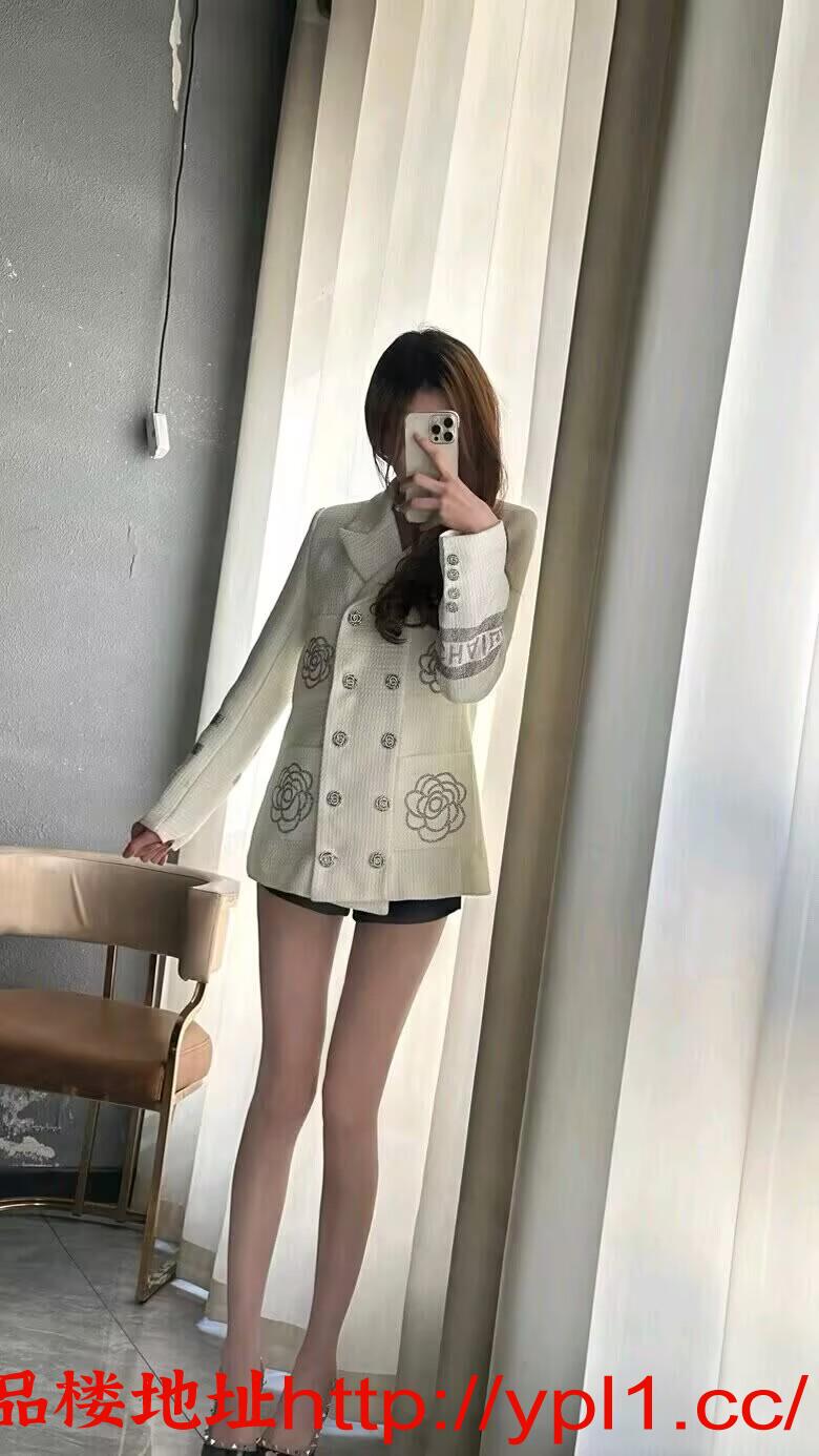 DEE6901CC65B60A99B054060A3983B8A.jpg